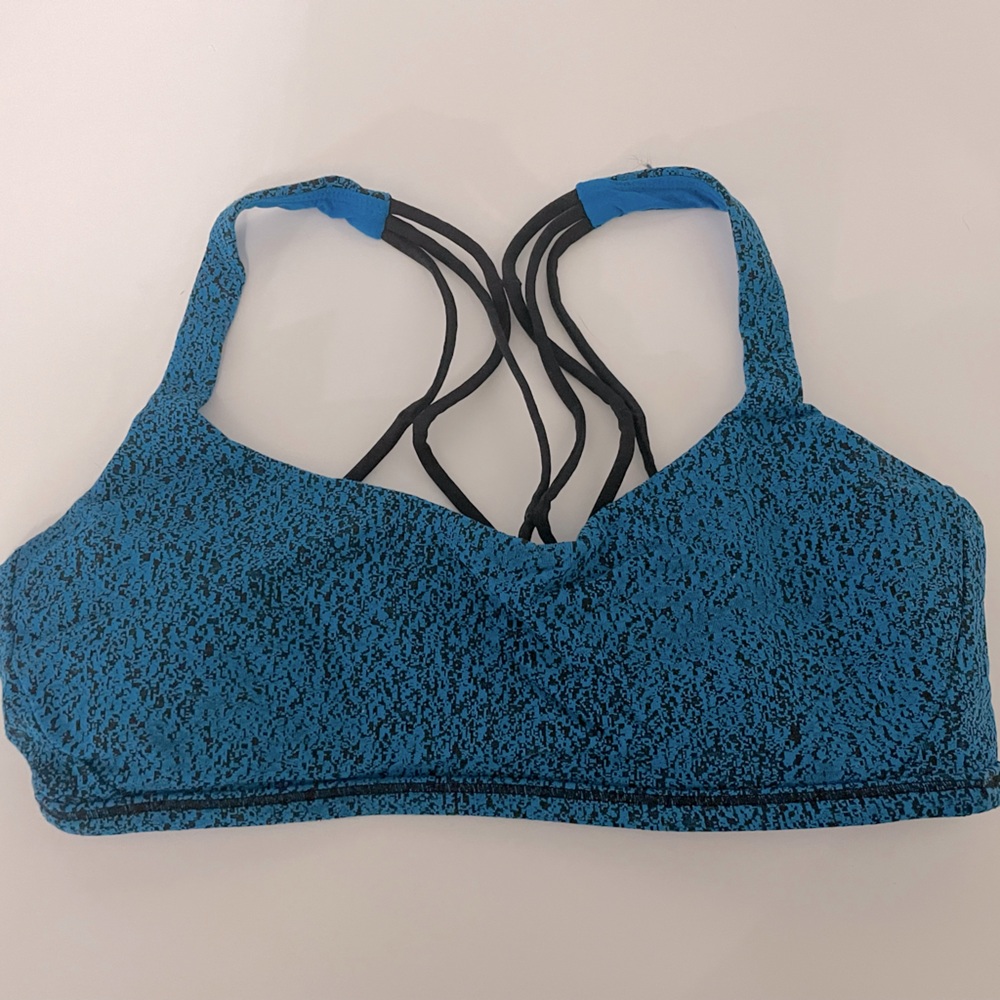 Lululemon Free To Be Wild Sports Bra Blue Black Print size 8
